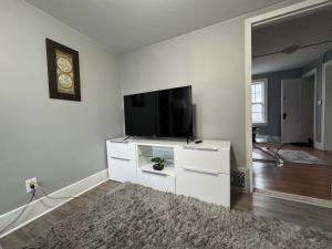 2 Bedroom Cozy Accommodation