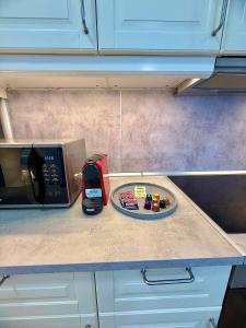 Rita Apartments GF- Free Parking & Balcony