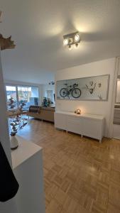2-Bedroom Central City Apt with Great Airport and Messe Access