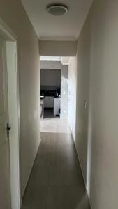 Apartamento de 1 Quarto no Centro Histórico de São Sebastião - SP