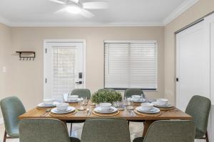 2 King Suites - Hot Tub - Large Patio - Sleeps 12