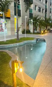 Quarto e sala no condomínio JTR à beira-mar