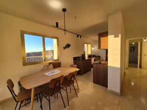 superbe T3 refait à neuf, vue mer panoramique, place de parking