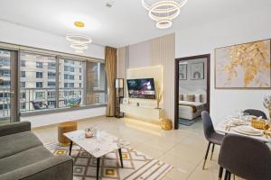 White House With Burj Views, Free Parking