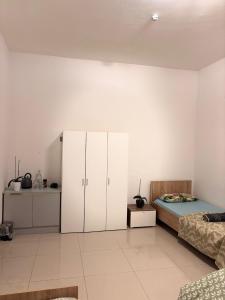 4 Person Sliema Spacious Room Airconditioned and Self Check