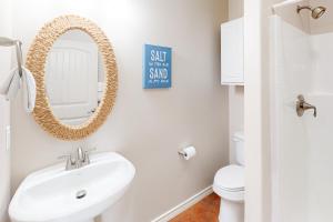 Nemo Cay - Too The Beach