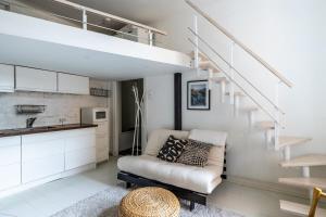 Bright Loft Apartment Steps From Linnanmäki & Alppipuisto