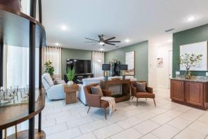 Modern Luxury 5BR Pool Movie-Game Rm Encore 7770