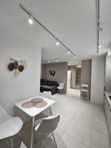 Чорновола 5а