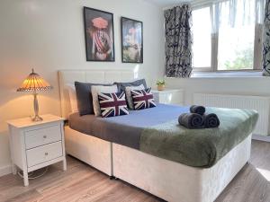 Promo rate - Maida Vale 3Bed, 3Bath flat with Garden near Little Venice, Paddington, St Johns Wood by NourNest Apartments
