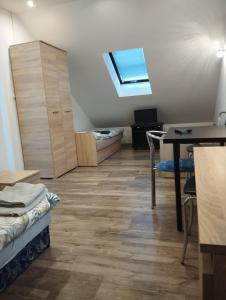 Wiosenny Biały Domek u Małgosi