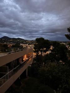 Superbe appartement spacieux avec vue dégagée