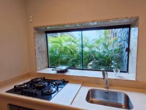 NOVO Mansão Pé na Areia com Heliponto, 1 Piscina, 1 Hidro, Sauna e 5 Quartos