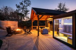 Prime Sequoia Stay Pool Hot Tub Sauna Views