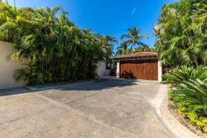 A luxurious 4bed 2level retreat