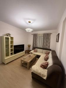 Nene Tereza Airport Apartment