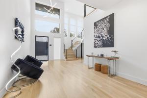 Upscale Modern Living - 4BD 4BA Backyard & Cinema