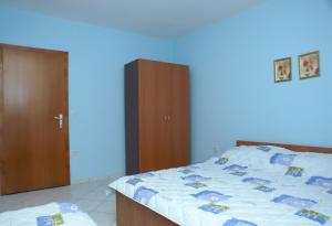 Apartments by the sea Kustici, Pag - 4087