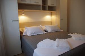 Apartments by the sea Podgora, Makarska - 6779