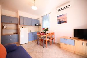 Apartments by the sea Bibinje, Zadar - 14280