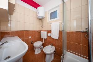 Apartments with parking space Pag - 18848