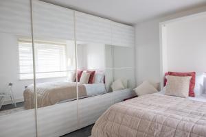 Central London stylish newly decorated studio flat