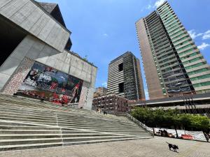 Art, design and urban life in Medellín loft