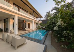 Mandrem Beach front Ocean 6