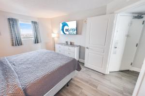 New Direct Ocean Front,Bay Watch,Pools, Great View