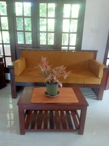 SR HOME STAY & ENTIRE PLACE GAMPOLA TOWN KANDy 3