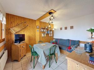 Appartement cosy 2 pièces à 2 pas des remontées mécaniques de Combloux - FR-1-560-20