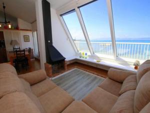 Apartamento de 3 habitaciones con terraza panorámica, cerca de la playa en LEscala - HISP-236-34