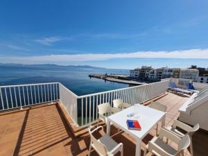 Apartamento de 3 habitaciones con terraza panorámica, cerca de la playa en LEscala - HISP-236-34