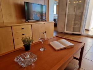 Apartamento acogedor con terraza y piscina en LEscala - HISP-236-120