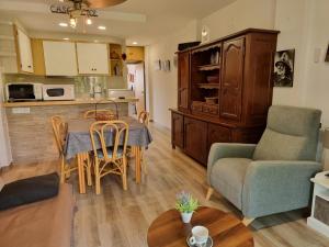 Apartamento tranquilo con piscina, cerca de la playa - HISP-236-40