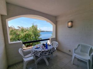 Apartamento con terraza vista al mar y piscina a 50m de la playa - HISP-236-152