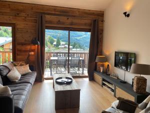 Duplex Châtel 8 pers, 4 ch, parking - FR-1-198-278