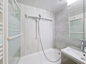 Appartement 4 pers. Balcon sud, proche pistes - FR-1-832-9