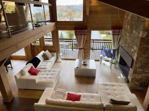 Chalet de Standing 5 Chambres avec Jacuzzi et Parking - FR-1-836-51