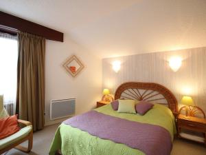 Mont-Dore: T2 bis avec balcon et parking proche centre - FR-1-415-205