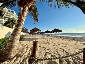 Beautiful Beachfront 3 bd condo in Nuevo Vallarta