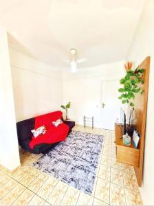 Vá andando para Praia, de frente á mercado com vaga e lazer completo