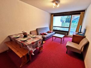 Charmant 2P cabine face aux pistes, cœur de station, proche centre aquatique - Balcon, ascenseur - FR-1-771-54