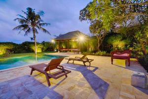 Kinandita Spacious Garden 6 BR Private Pool Villa ZN370