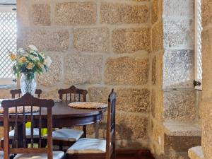 Mansion in Vale Abrigoso - Mezio with Patio