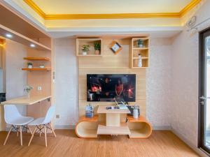 Good Place and Spacious Studio Transpark Cibubur Apartment By Travelio