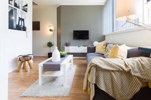 Live in the heart of Surry Hills - walk to City