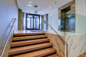 Dream Suites Near YYZ Airport