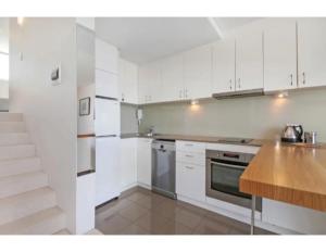 Beachside Paradise - Ocean Views, Central Position