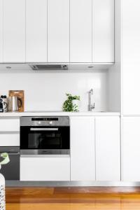 Designer Styled Studio in Central Trendy Glebe